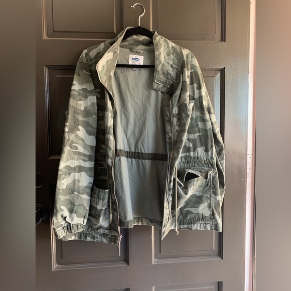 Old Navy Camo Military Style Jacket Size XXL- gently used - Picture 1 of 5